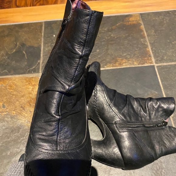 Funky black size 6.leather booties - Picture 9 of 9